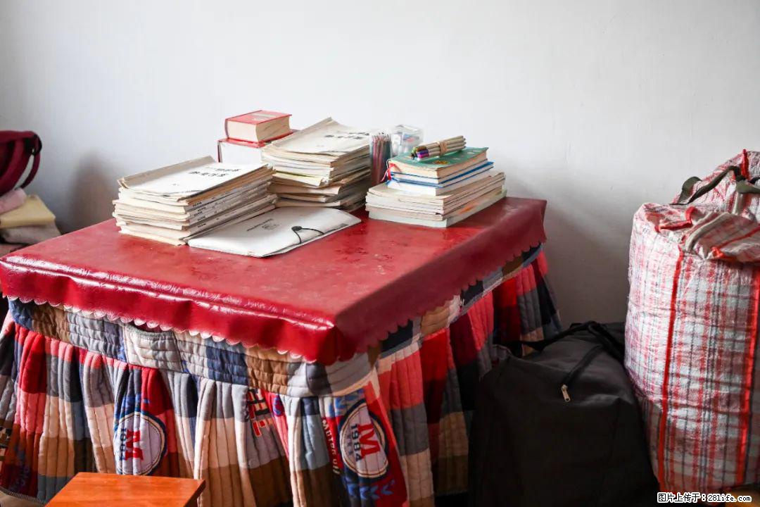 全网追的“扁担女孩”,找了一份暑假工,时薪12元 - 济宁生活资讯 - 济宁28生活网 jining.28life.com