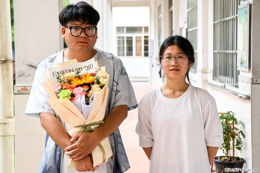 全网追的“扁担女孩”,找了一份暑假工,时薪12元 - 济宁生活资讯 - 济宁28生活网 jining.28life.com